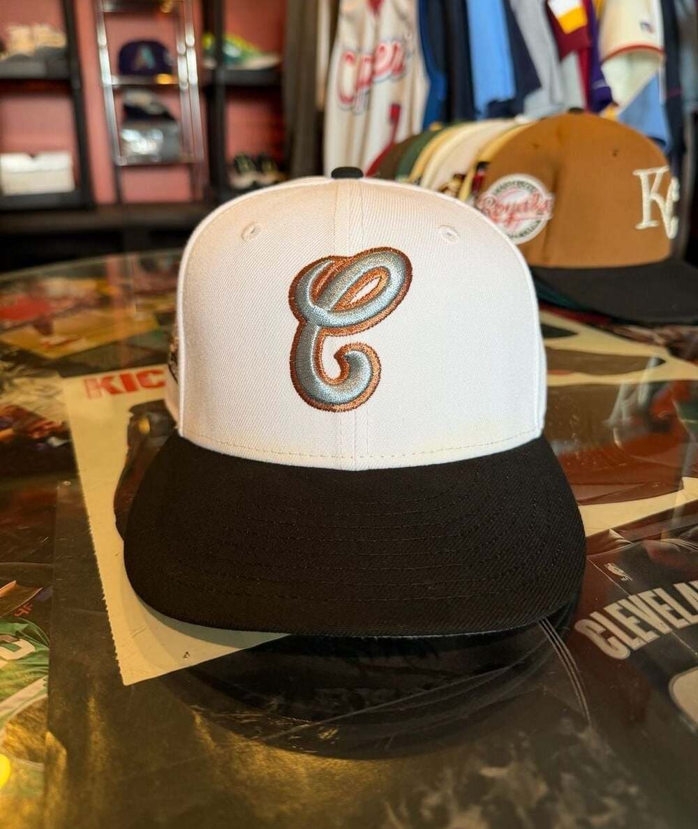 New Era Chicago White Sox 59FIFTY Fitted Hat Size 7